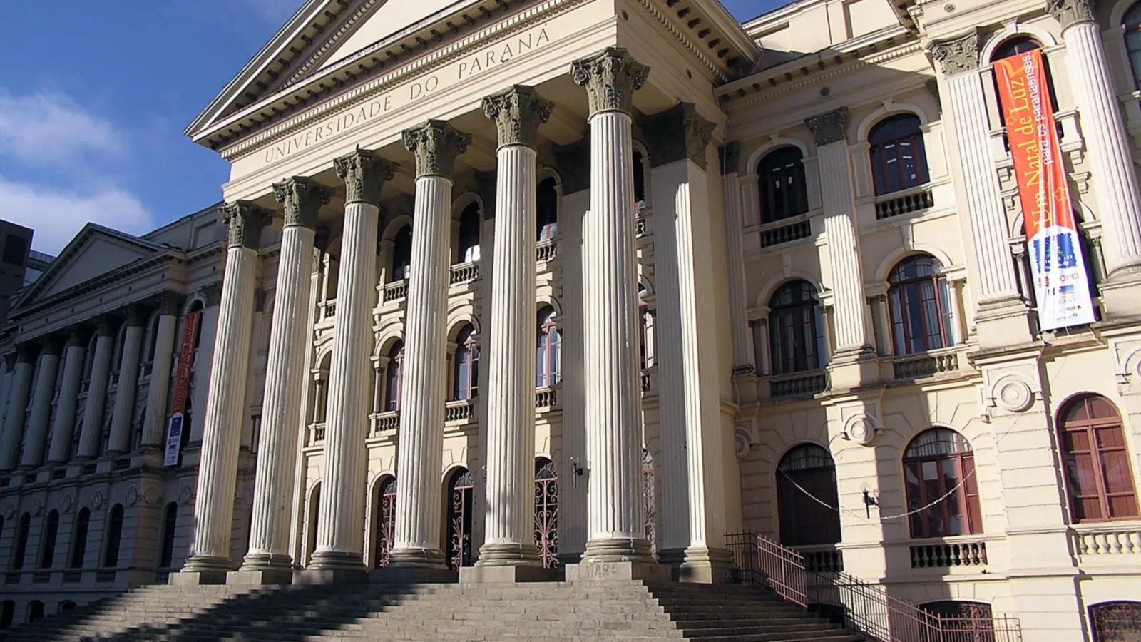Prédio histórico da Universidade Federal do Paraná, em Curitiba