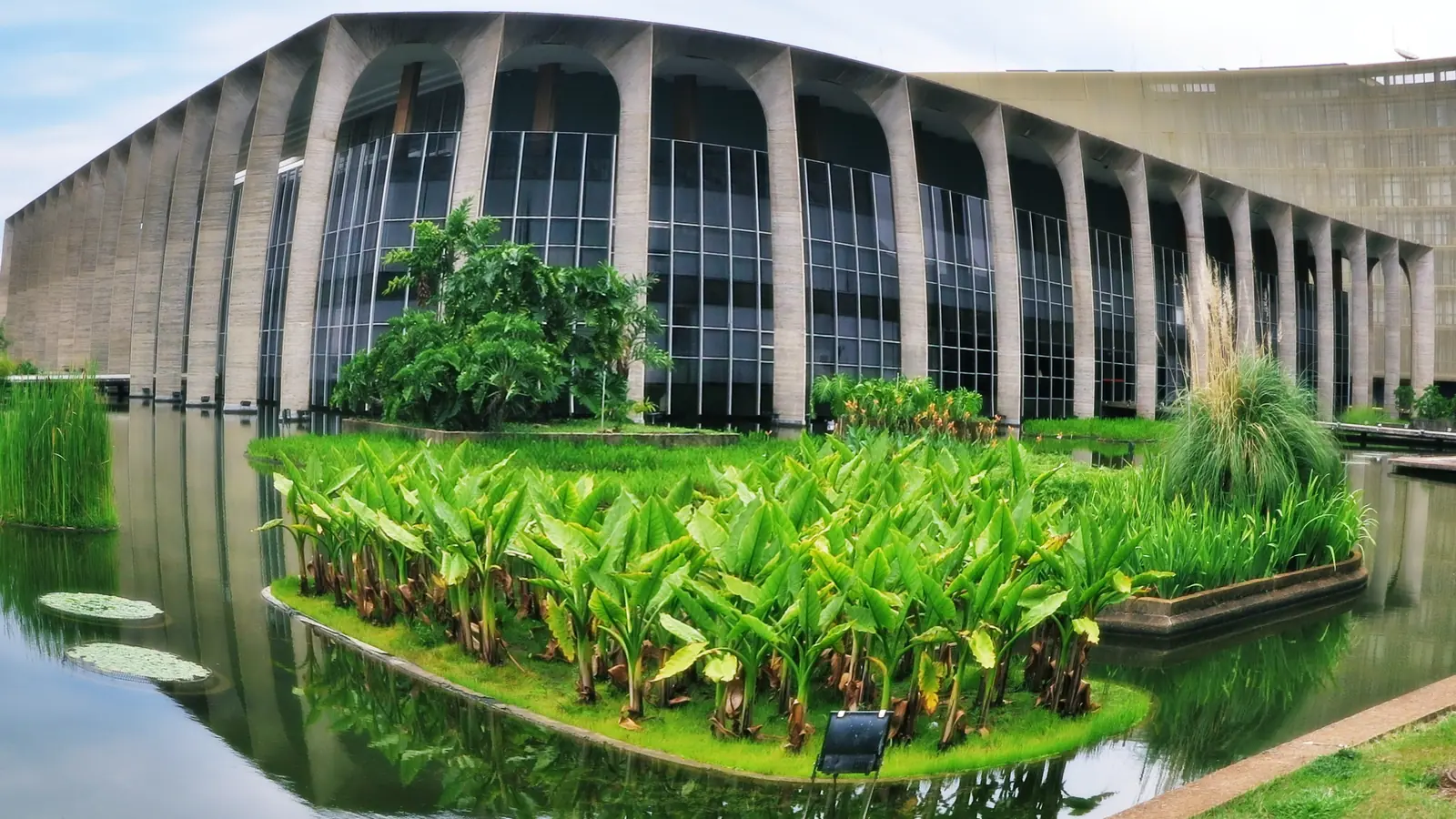 Fachada do Palácio do Itamaraty, sede do Ministério das Relações Exteriores, em Brasília