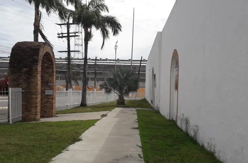  Capelinha do Jaraguá desaba após ventania em Maceió e é retirada para reparos